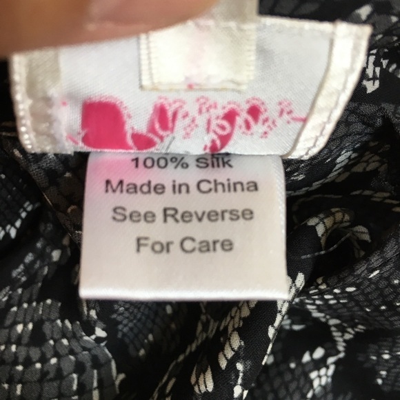 PARKER 100% Silk Snake Print Long Bell Sleeve V-neck Peplum Hem Blouse - Picture 12 of 15